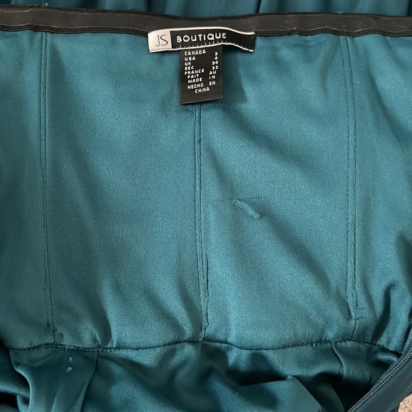 JS Boutique gown - Picture 12 of 12